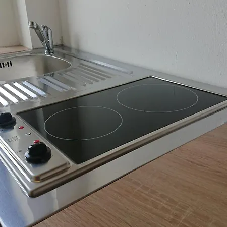 Boardinghouse By Team Schleifee 3* 카페룬